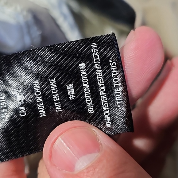 Volcom tan 36" waist shorts - Picture 7 of 7